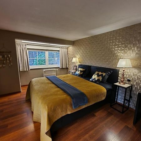 Готель Manoir Du Bois Des Reves Croix Екстер'єр фото